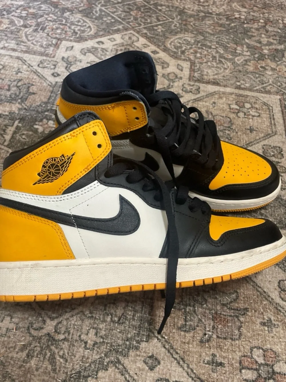 Jordan High-Top Sneaker in Yellow, Black & White